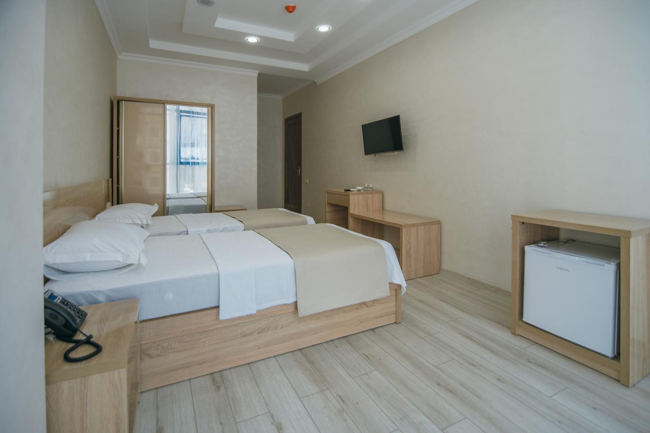Hotel Batumi Palace Exterior photo