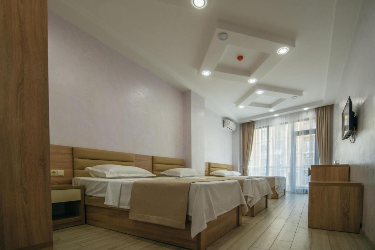 Hotel Batumi Palace Exterior photo